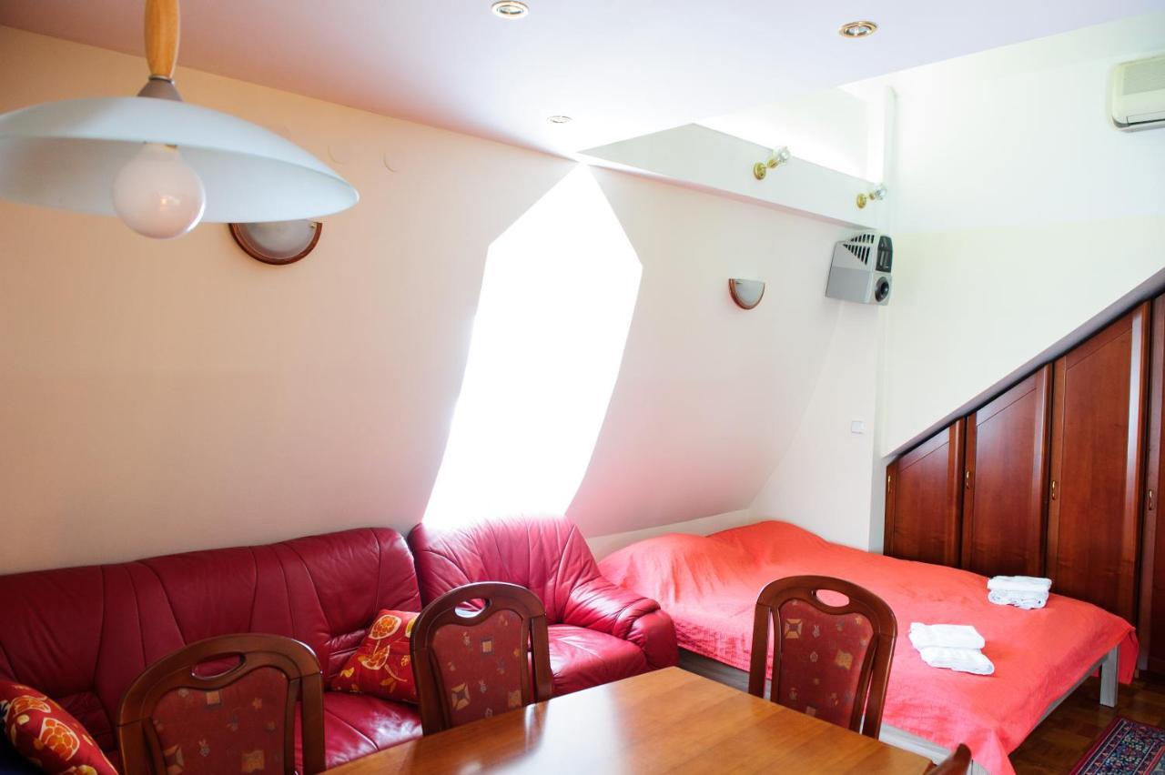 Apartments Soelek - Vila Golf روغاسكا سْلاتِنا المظهر الخارجي الصورة
